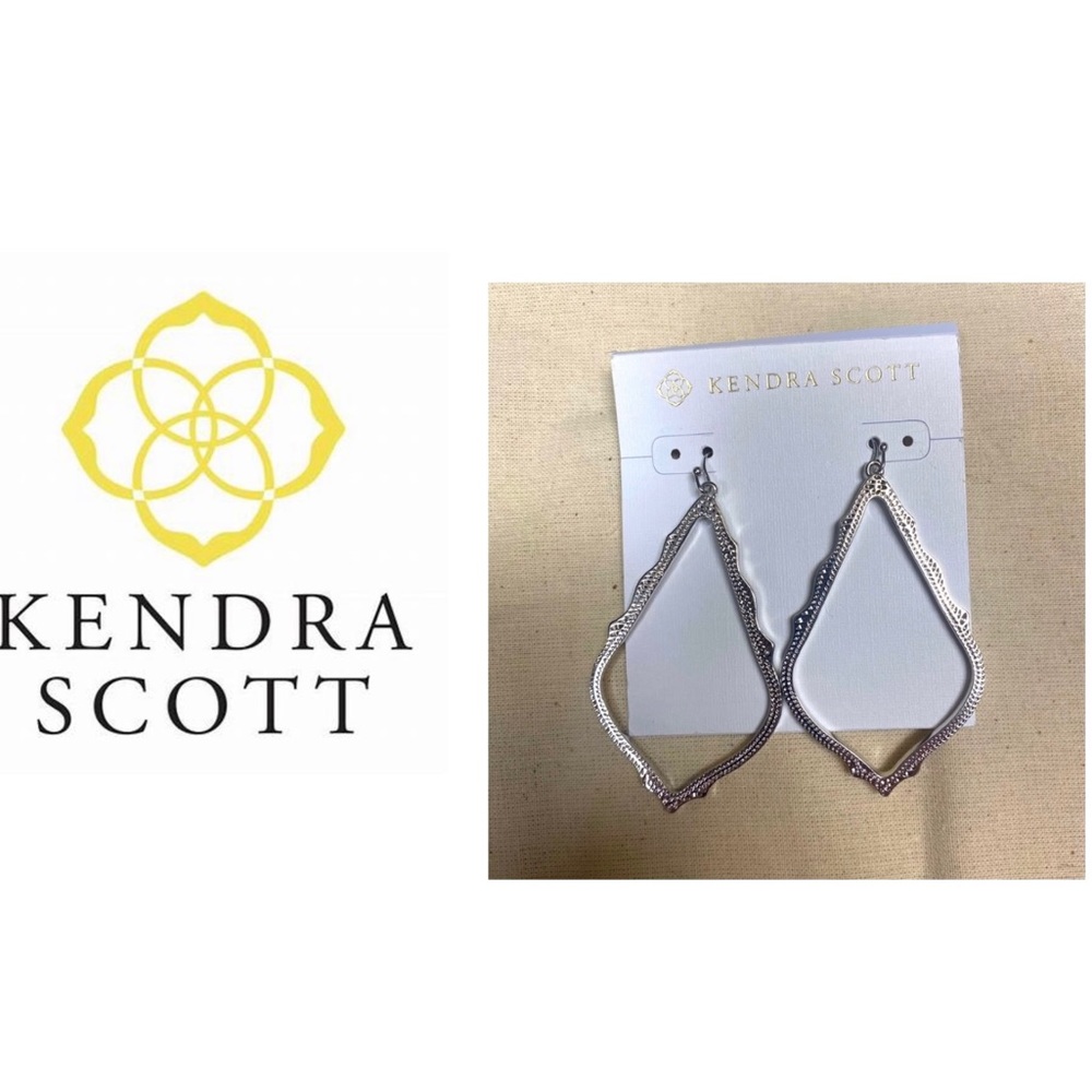 Sold! Kendra Scott earrings